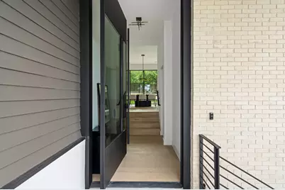 1102 Summit Street, Austin, TX 78741 - Photo 5