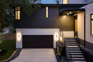 1102 Summit St, Austin, TX 78741 - Photo 3