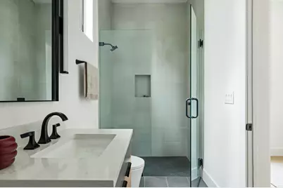 1102 Summit Street, Austin, TX 78741 - Photo 17
