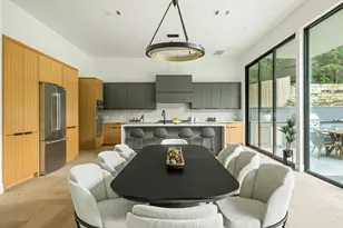 1102 Summit St, Austin, TX 78741 - Photo 11