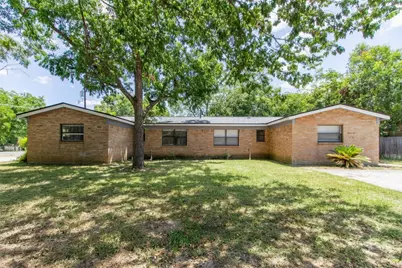 208 Hackberry Street, Lockhart, TX 78644 - Photo 1
