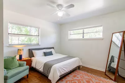 208 Hackberry Street, Lockhart, TX 78644 - Photo 11