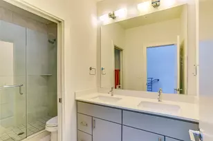 2002 E 7th St, Austin, TX 78702 - Photo 9