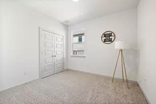 212 Florenz Ln, Georgetown, TX 78628 - Photo 23