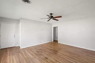 701 N Washington St, La Grange, TX 78945 - Photo 5