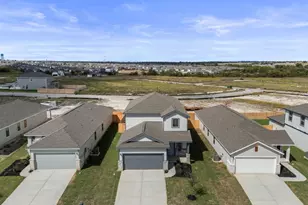 137 Hatari Trl, Jarrell, TX 76537 - Photo 27