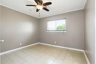 125 Glendale Street, Luling, TX 78648 - Photo 13