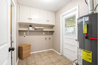 125 Glendale Street, Luling, TX 78648 - Photo 5