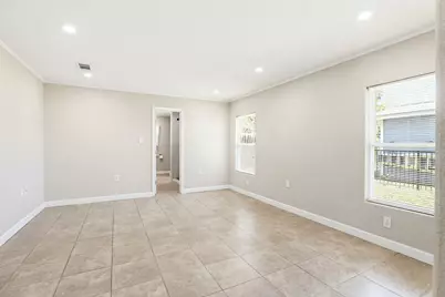 125 Glendale Street, Luling, TX 78648 - Photo 7