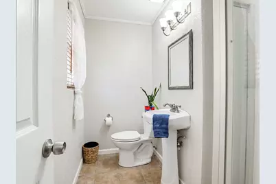 125 Glendale Street, Luling, TX 78648 - Photo 15
