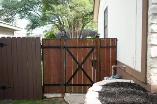 1601 Primrose Trail, Round Rock, TX 78664 - Photo 15