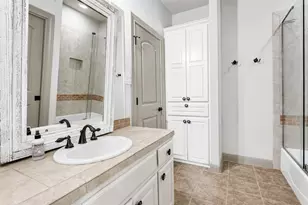 1 Treehaven Ln, The Hills, TX 78738 - Photo 29