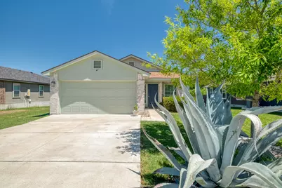 174 Falcon Drive, Luling, TX 78648 - Photo 1