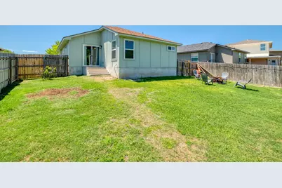 174 Falcon Drive, Luling, TX 78648 - Photo 23