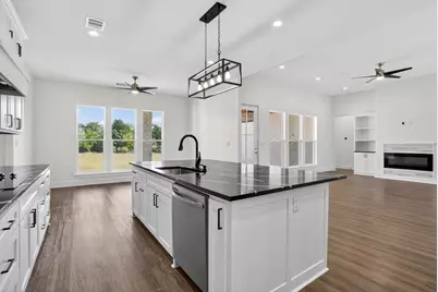 1035 Brandywine Court, Elgin, TX 78621 - Photo 13