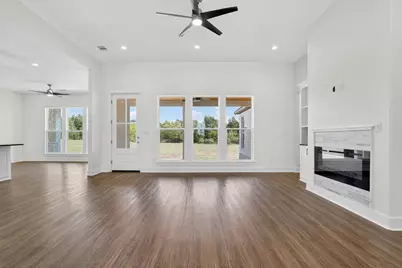 1035 Brandywine Court, Elgin, TX 78621 - Photo 9