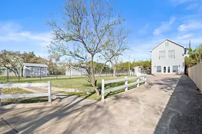 20005 Rod and Gun Club Road, Spicewood, TX 78669 - Photo 11