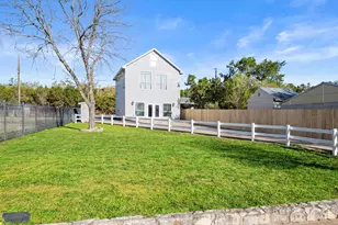 20005 Rod and Gun Club Rd, Spicewood, TX 78669 - Photo 7