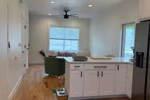 806 Philco Dr, Austin, TX 78745 - Photo 9