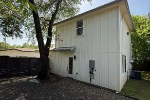 806 Philco Dr, Austin, TX 78745 - Photo 3