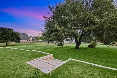 106 Lakeview Lane, Georgetown, TX 78633 - Photo 33