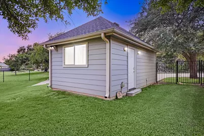 106 Lakeview Lane, Georgetown, TX 78633 - Photo 31