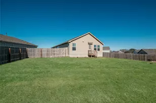 215 Sosie St St, Marion, TX 78124 - Photo 25