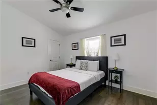 1126 1/2 Chicon St, Austin, TX 78702 - Photo 5