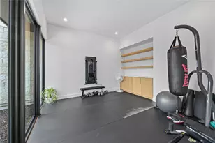 308 Briarwood Trail, Austin, TX 78746 - Photo 15