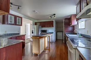 120 Creedmore Dr, Liberty Hill, TX 78642 - Photo 9