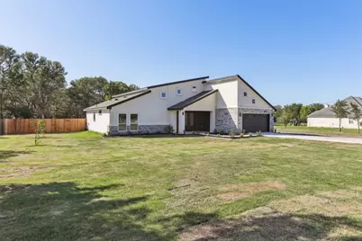 130 Creekwood Trail, Cedar Creek, TX 78612 - Photo 3