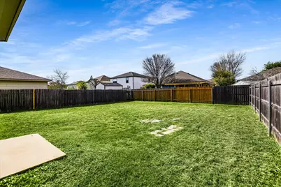 102 Blanco Woods Boulevard, Elgin, TX 78621 - Photo 23