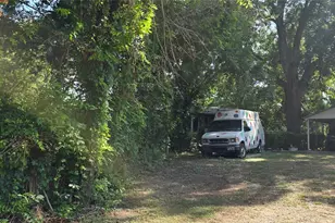 2002 Citation Dr, Del Valle, TX 78617 - Photo 3