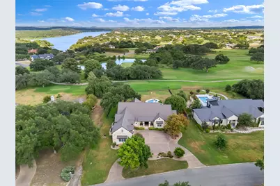 27017 Masters Parkway, Spicewood, TX 78669 - Photo 29