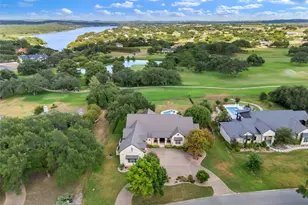 27017 Masters Pkwy, Spicewood, TX 78669 - Photo 29