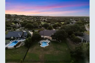 27017 Masters Parkway, Spicewood, TX 78669 - Photo 39