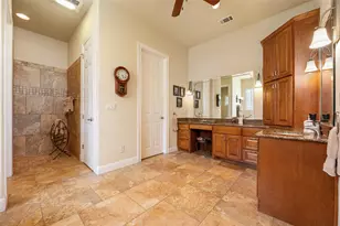 27017 Masters Pkwy, Spicewood, TX 78669 - Photo 13