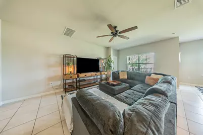 6712 May Shower Drive, Austin, TX 78744 - Photo 7