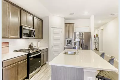 1005 Main Street, Hutto, TX 78634 - Photo 13