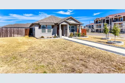 1005 Main Street, Hutto, TX 78634 - Photo 3