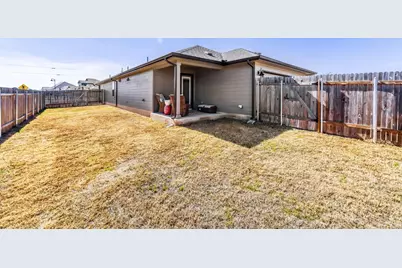 1005 Main Street, Hutto, TX 78634 - Photo 25