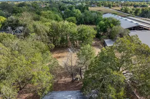 517 First St, Lexington, TX 78947 - Photo 27