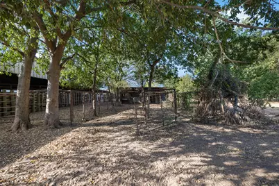 517 First Street, Lexington, TX 78947 - Photo 23