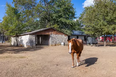 517 First Street, Lexington, TX 78947 - Photo 19