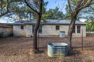 517 First St, Lexington, TX 78947 - Photo 17
