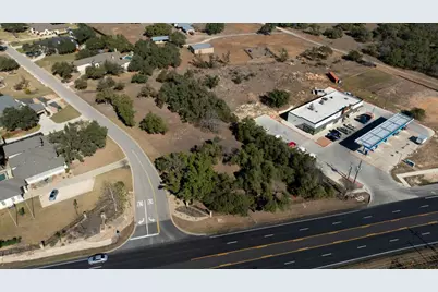 10913 Vista Heights Drive, Georgetown, TX 78628 - Photo 11