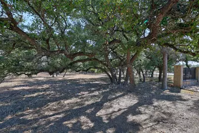 10913 Vista Heights Drive, Georgetown, TX 78628 - Photo 9