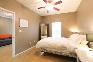 910 W 25th St, Austin, TX 78705 - Photo 11