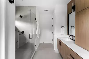 3204 Lyons Rd, Austin, TX 78702 - Photo 19