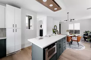 3204 Lyons Rd, Austin, TX 78702 - Photo 11